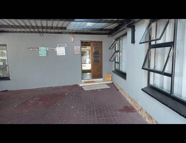 5 BEDROOM HOUSE FOR SALE IN RACEVIEW